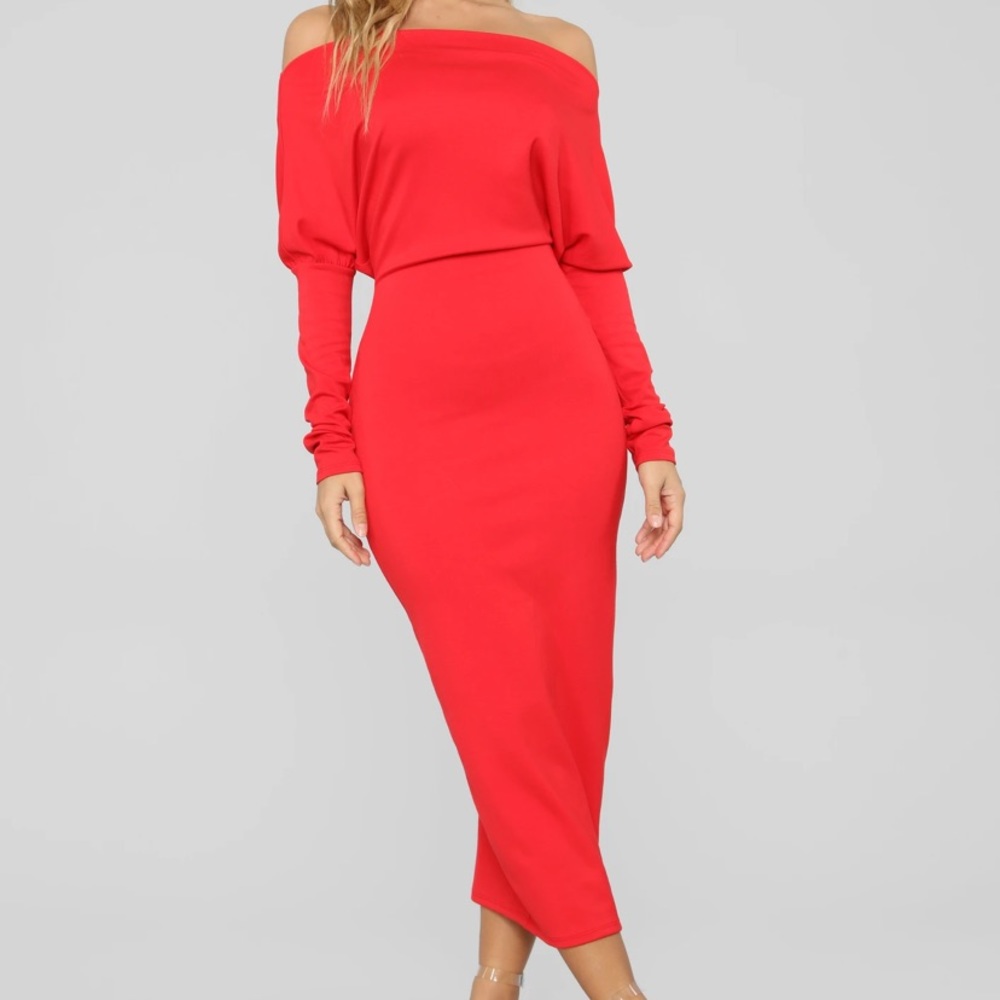 Very Classy Off Shoulder Midi Dress - Red